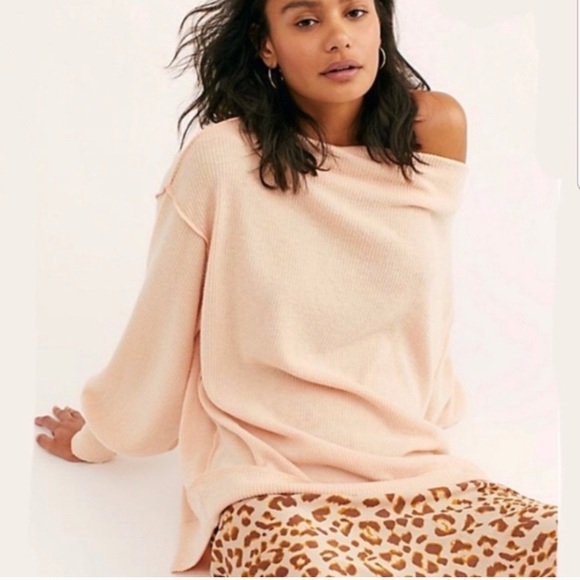 Free people off shoulder peach sweater - Picture 2 of 6